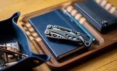 Мультитул Leatherman Skeletool Stainless Steel — 6