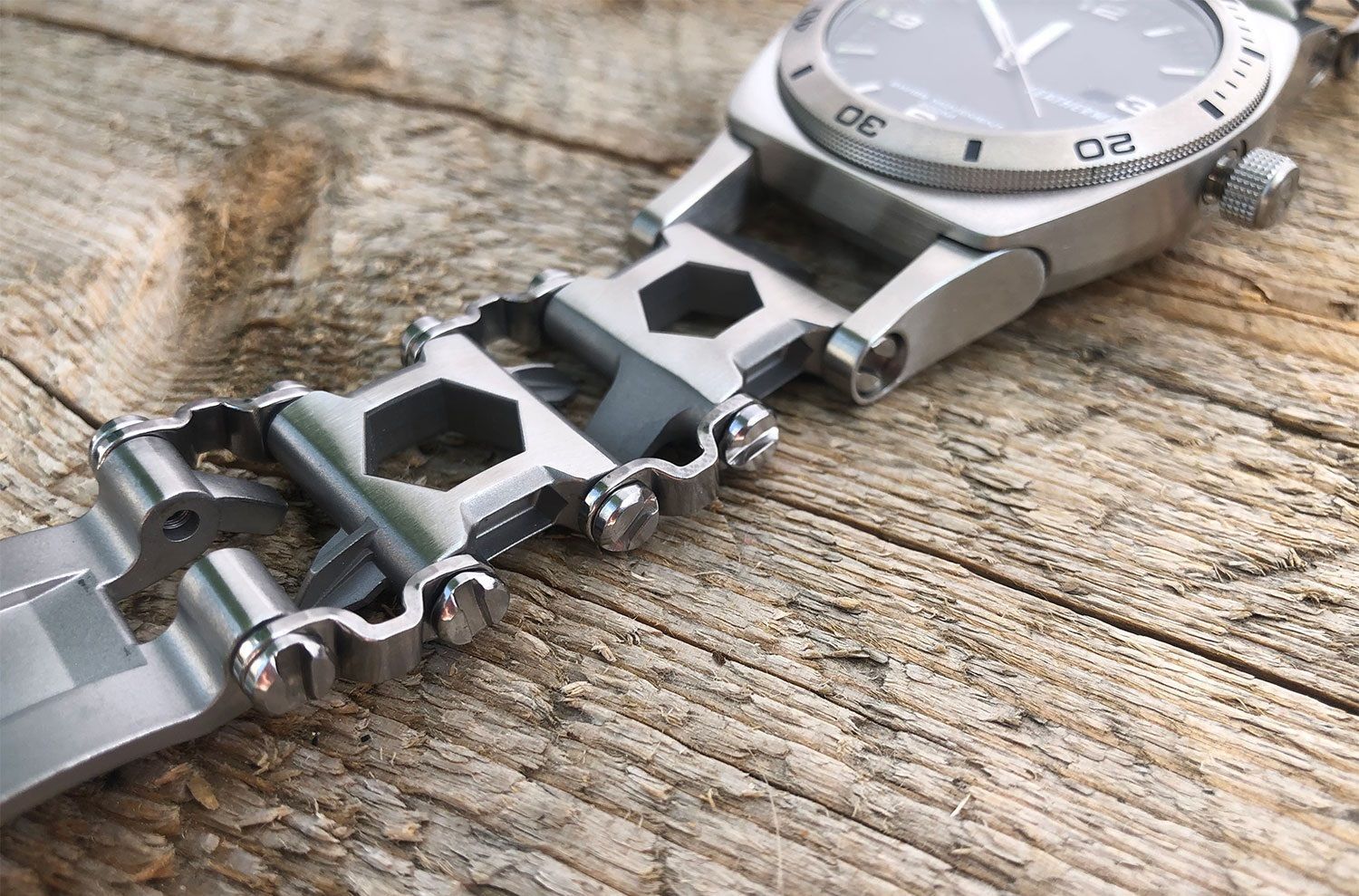 Leatherman Годинник-мультитул Leatherman Tread Tempo Steel 832421 — 47